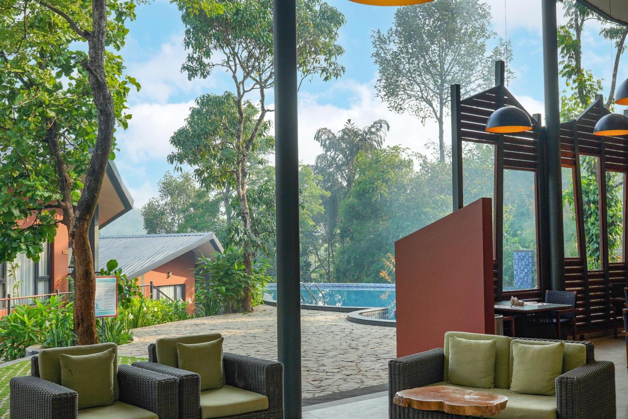 Vyna Hillock Resort And Spa ไวทีรี ภายนอก รูปภาพ