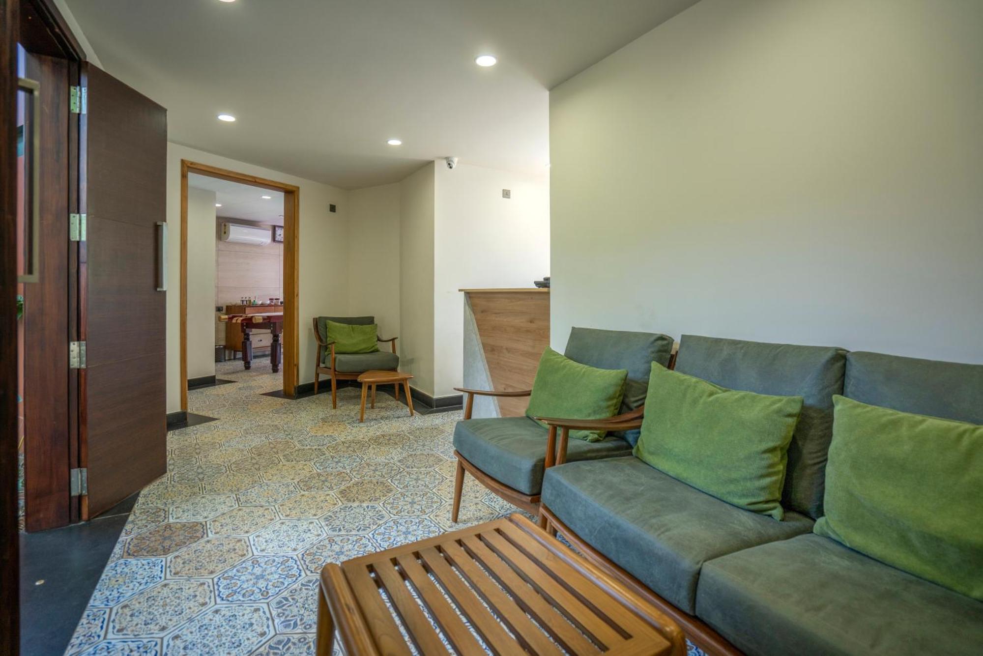 Vyna Hillock Resort And Spa ไวทีรี ภายนอก รูปภาพ