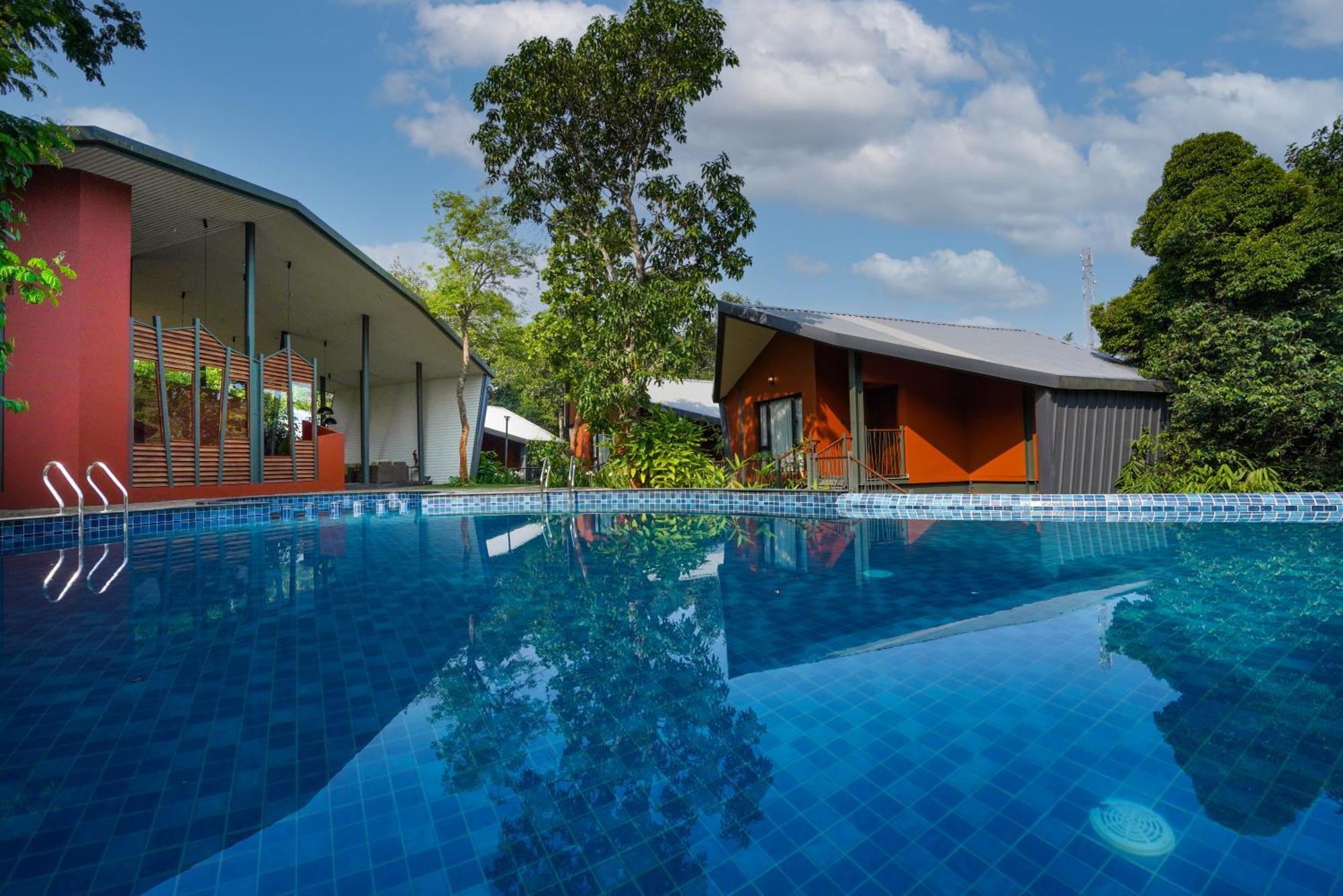 Vyna Hillock Resort And Spa ไวทีรี ภายนอก รูปภาพ
