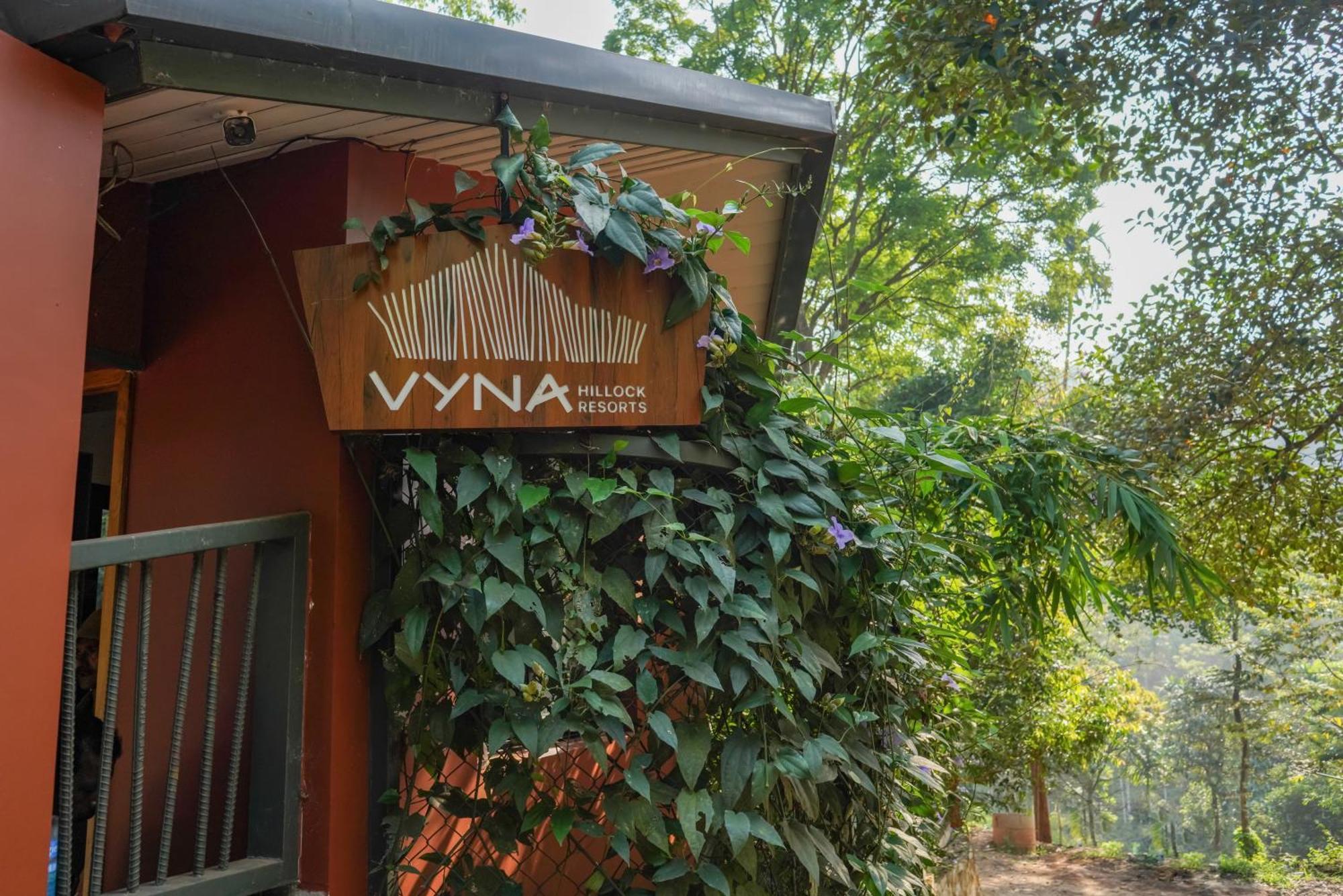 Vyna Hillock Resort And Spa ไวทีรี ภายนอก รูปภาพ