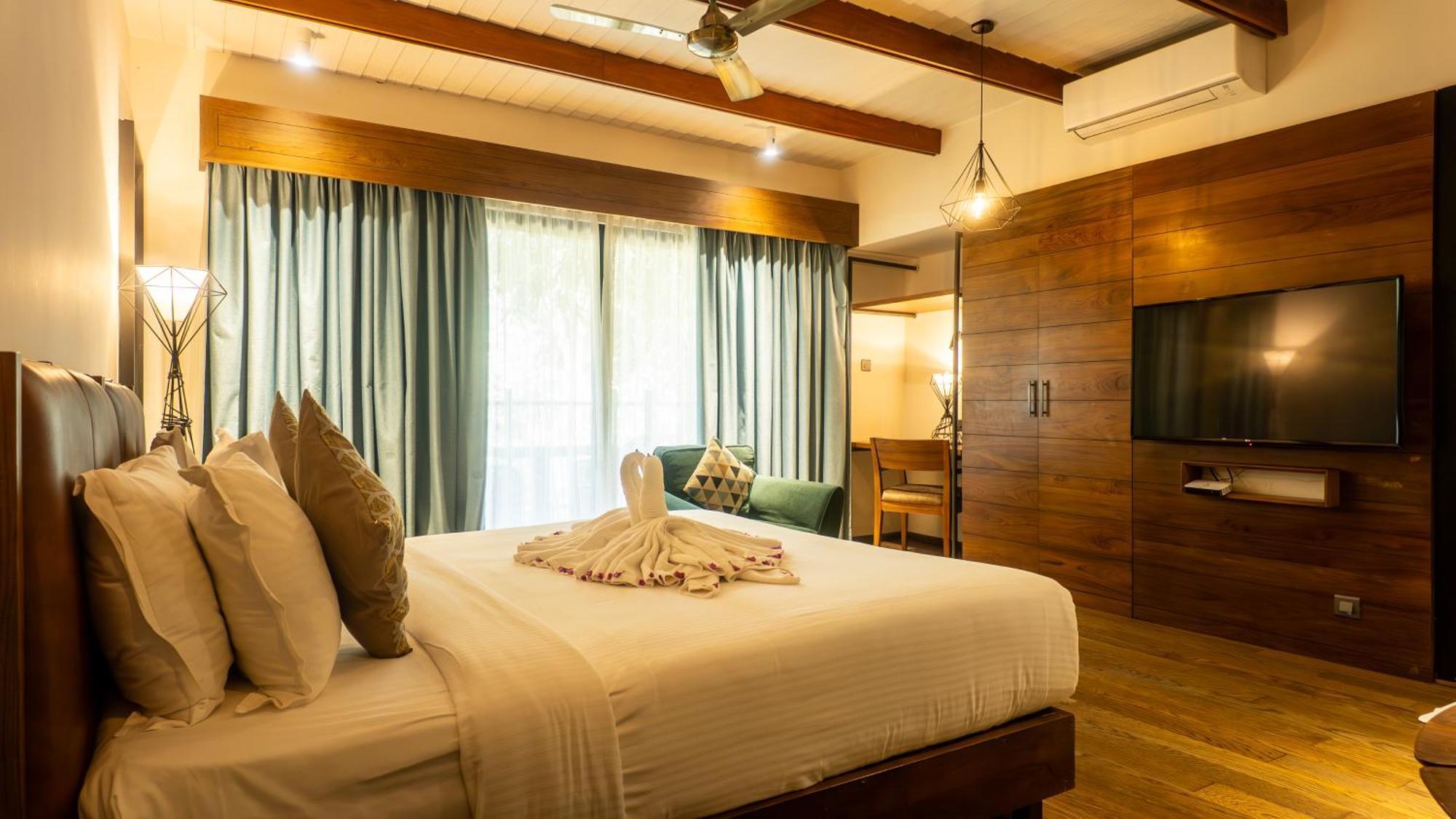 Vyna Hillock Resort And Spa ไวทีรี ภายนอก รูปภาพ